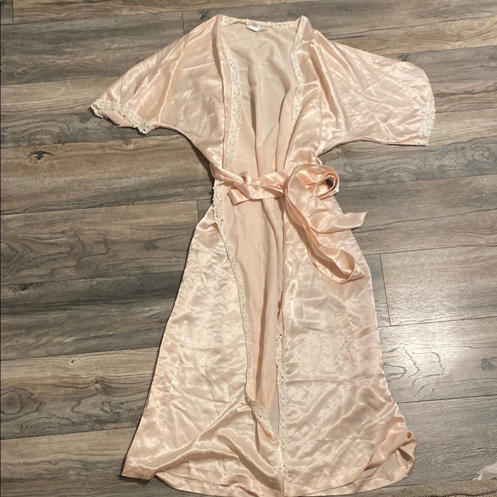 Verena Elegant Lace Trim Satin Robe - Light Salmon Cream